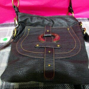 P237-Authenticated Valentino by Serendipity Leather Saddle Bag Crossbody